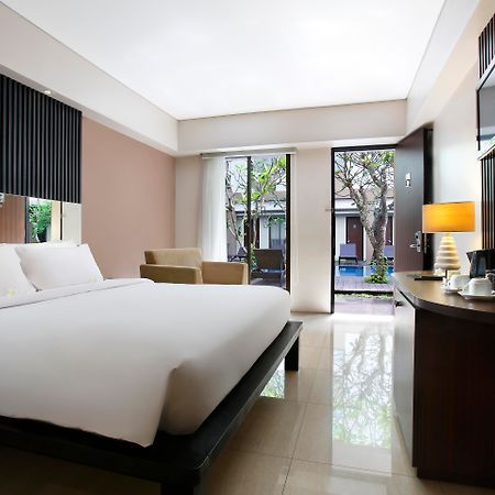 Hotel Santika Kuta Кута Экстерьер фото