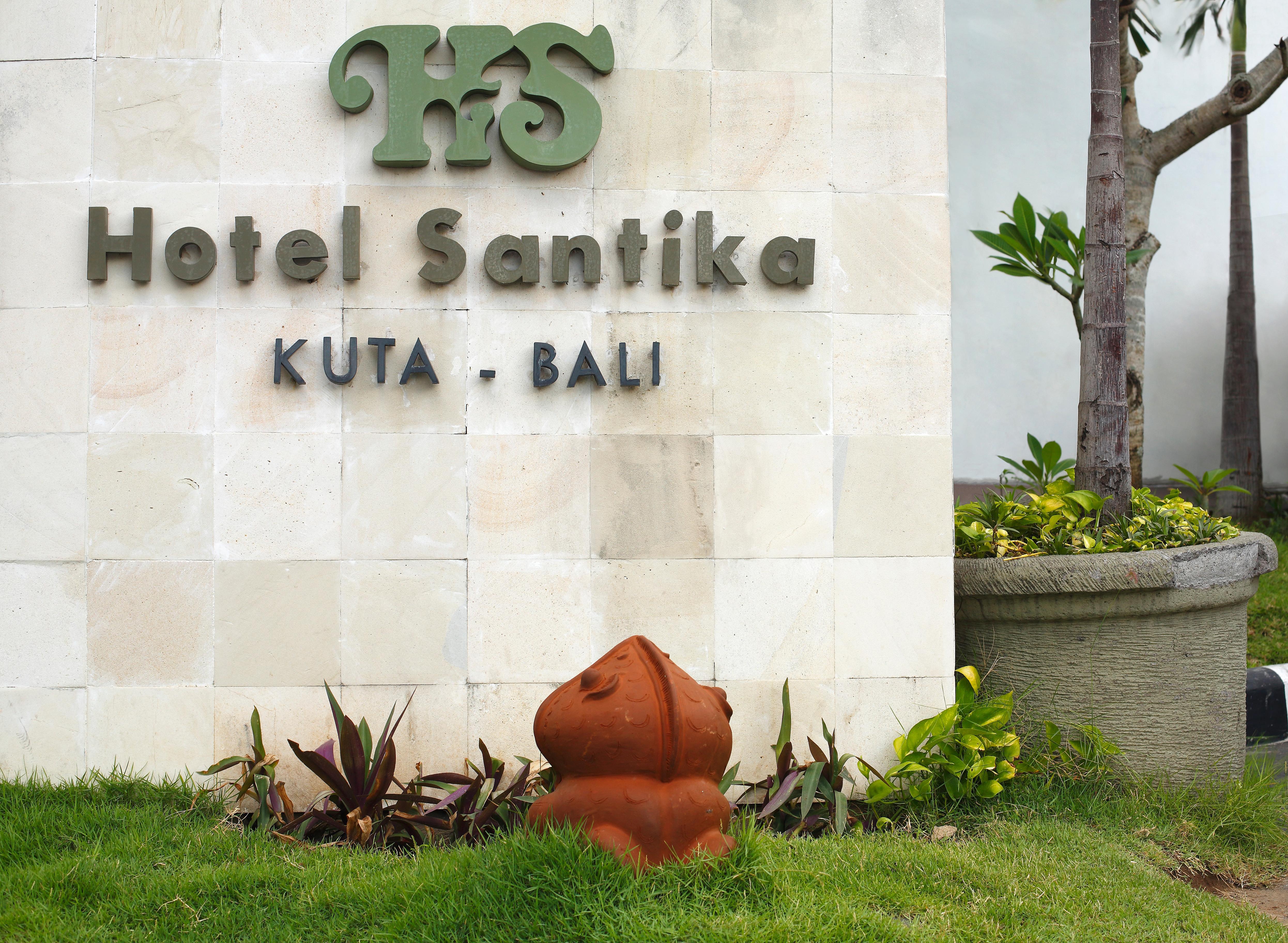 Hotel Santika Kuta Кута Экстерьер фото