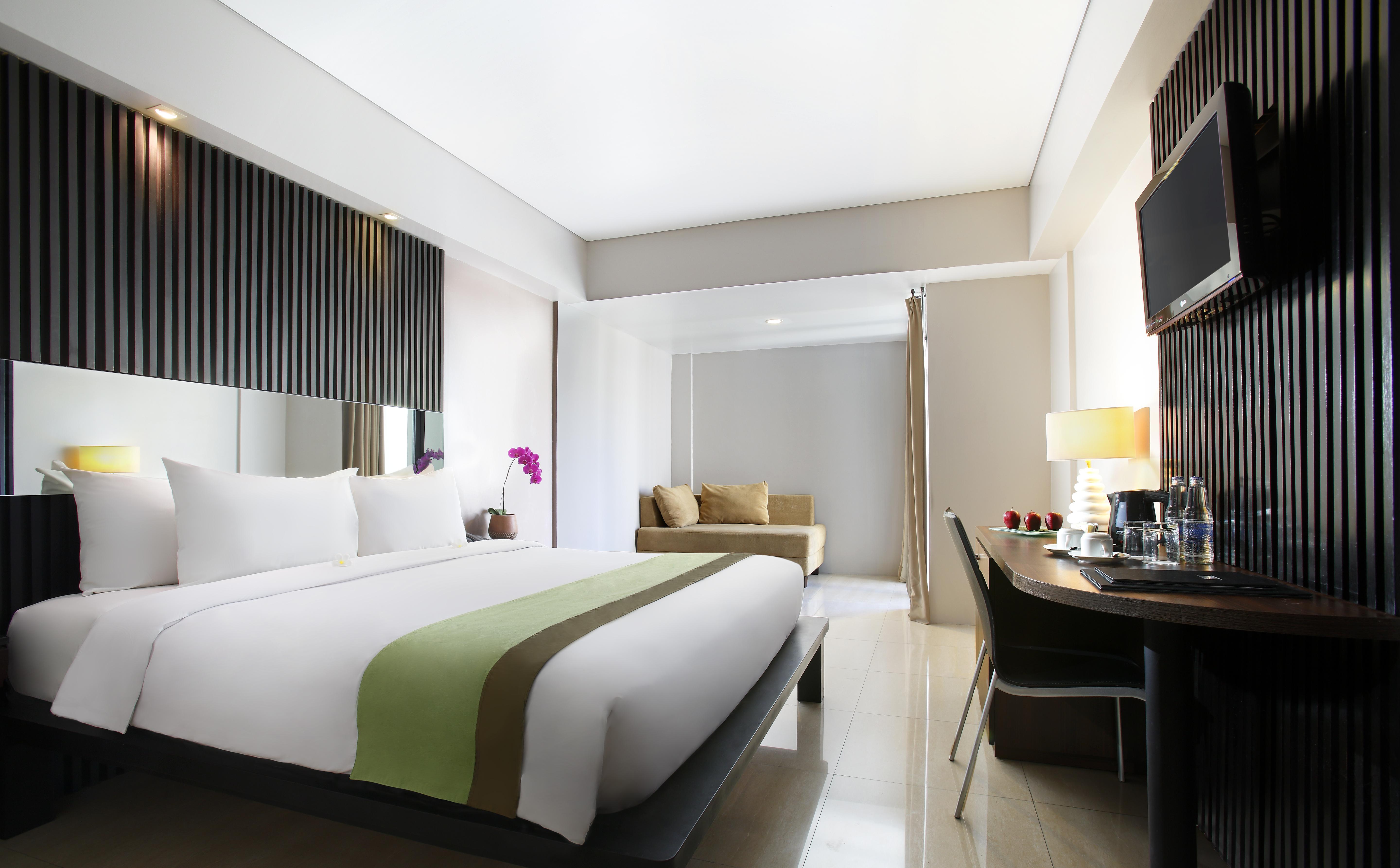 Hotel Santika Kuta Кута Экстерьер фото