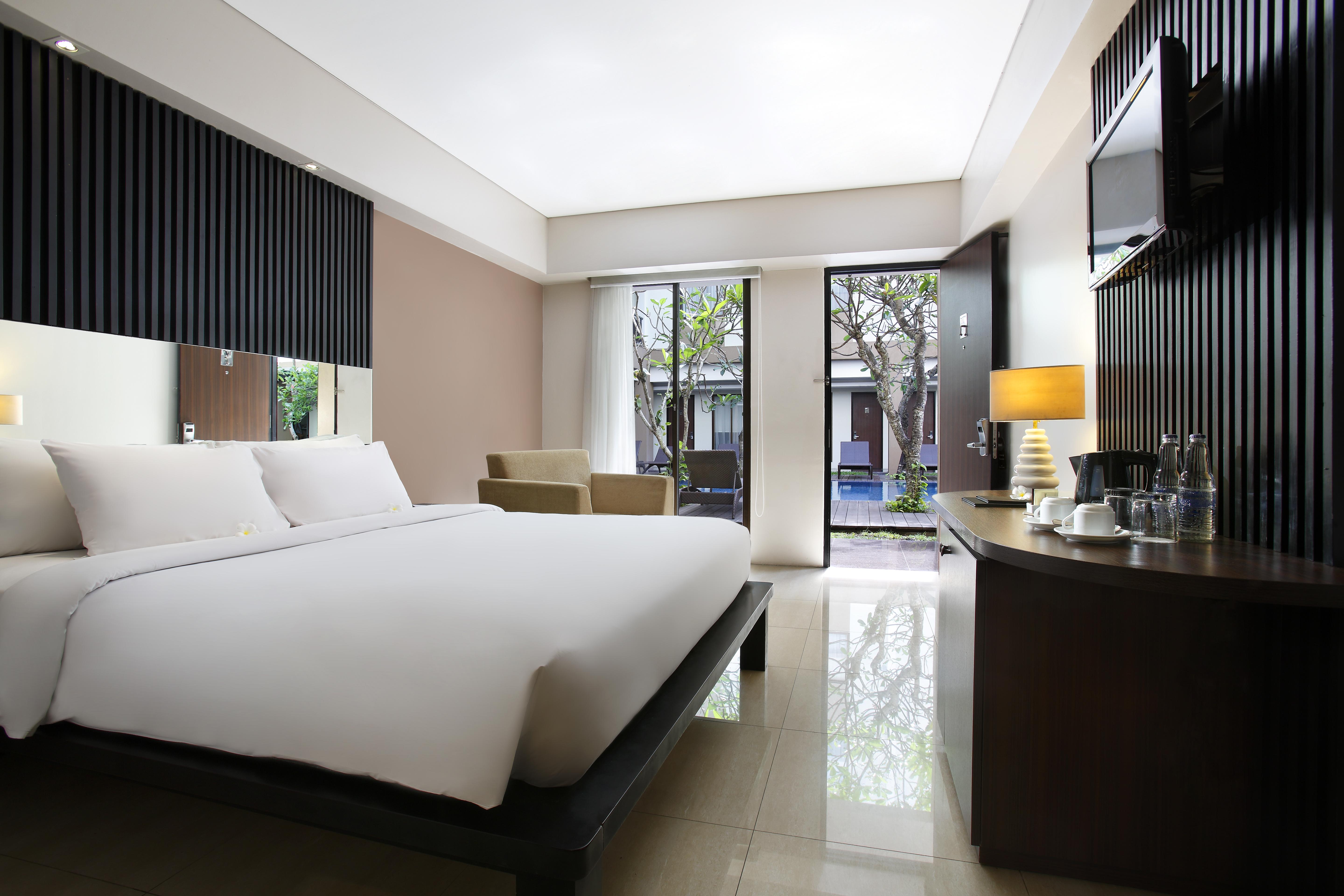 Hotel Santika Kuta Кута Экстерьер фото